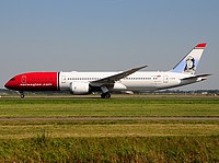 ams/low/G-CKWF - B787-9 Norwegian Air UK - AMS 24-08-2019.jpg
