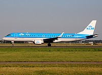 ams/low/PH-EZZ - Embraer190 KLM - AMS 24-08-2019.jpg