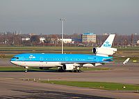 ams/low/PH-KCG - MD11 KLM - AMS 27-11-06 a.jpg