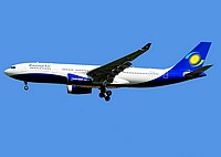 bru/low/9XR-WN - A330-243 Rwand Air - BRU 04-05-2018.jpg