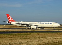 cdg/low/TC-JNK - A330-343X Turkish - CDG 10-09-2018.jpg