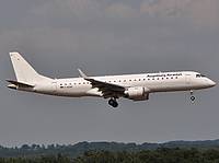 cgn/low/D-AEMF - Embraer190 Absburg Airways - CGN 10-07-2010.jpg