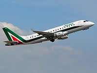 cta/low/EI-RDC - Embraer170 Alitalia - CTA 24-08-2017.jpg