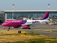 cta/low/HA-LWN - A320-232 Wizzair - CTA 28-08-2017.jpg