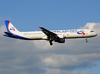 dme/low/VQ-BOF - A321-211 Ural Airlines - DME 01-06-2016.jpg