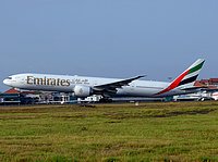 dps/low/A6-ECG - B777-31HER Emirates - DPS 03-12-2019.jpg