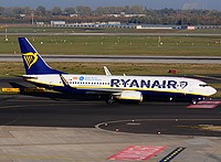 dus/low/EI-DWC - B737-8AS Ryanair - DUS 21-10-2018.jpg
