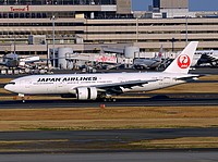 hnd/low/JA704J - B777-246 JAL - HND 28-02-2017.jpg