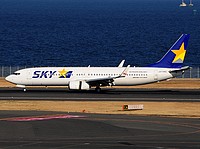 hnd/low/JA73NC - B737-8FZ Skymark Airlines - HND 28-02-2017.jpg