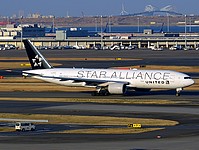 hnd/low/N794UA - B777-22ER United (Star Alliance) - HND 28-02-2017b.jpg