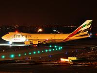 lgg/low/OO-THC - B747-400F Emirates (TNT) - LGG 17-03-2010.jpg