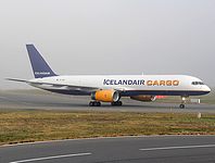 lgg/low/TF-CIB - B757-204F Icelandair Cargo - LGG 13-11-2011.jpg