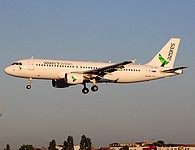lis/low/CS-TKQ - A320-214 Azores Airlines - LIS 22-06-2016.jpg