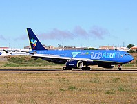 lis/low/PR-AIT - A330-243 Azul Air - LIS 15-06-2018b.jpg