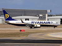 mla/low/EI-DHZ - B737-8AS Ryanair - MLA 25-08-2016.jpg