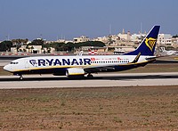 mla/low/EI-DPG - B737-8AS Ryanair - MLA 22-08-2016.jpg