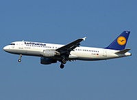 mpx/low/D-AIPY - A320-214 Lufthansa - MXP 12-06-2017.jpg