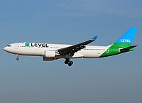 ory/low/F-HLVM - A330-202 Level - ORY 13-10-2018.jpg