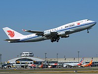 pek/low/B-2447 - B747-4J6 Air China - PEK 15-04-2018.jpg