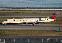 sfo/low/N340CA - CRJ700 Delta Connection - SFO 07-03-2012.jpg