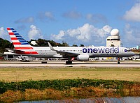 sxm/low/N174AA - B757-223 American Airlines - One World - SXM 04-02-2017.jpg