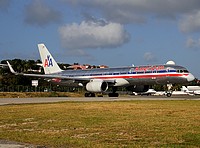 sxm/low/N679AN - B757-223 American Airlines - SXM 05-02-2017.jpg