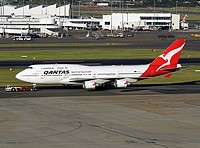 syd/low/VH-OEI - B747-438 Qantas - SYD 14-04-2018.jpg