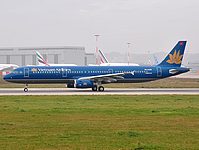 xfw/low/VN-A329 - A321-211 Vietnam Airlines - XFW 04-11-2011.jpg