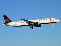 yyz/low/C-FGKN - A321-211 Air Canada - YYZ 07-07-2018.jpg