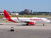 yyz/low/N603AV - A320-231 Avianca - YYZ 08-07-2018.jpg