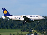 zrh/low/D-AILU - A319-111 Lufthansa - ZRH 10-06-2017.jpg
