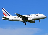 zrh/low/F-GUGF - A318-111 Air France - ZRH 10-06-2017.jpg