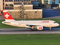 zrh/low/HB-IPR - A319 Swiss - ZRH 11-04-10.jpg