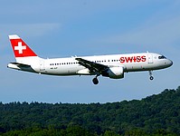 zrh/low/HB-JLP - A320-214 Swiss - ZRH 10-06-2017.jpg